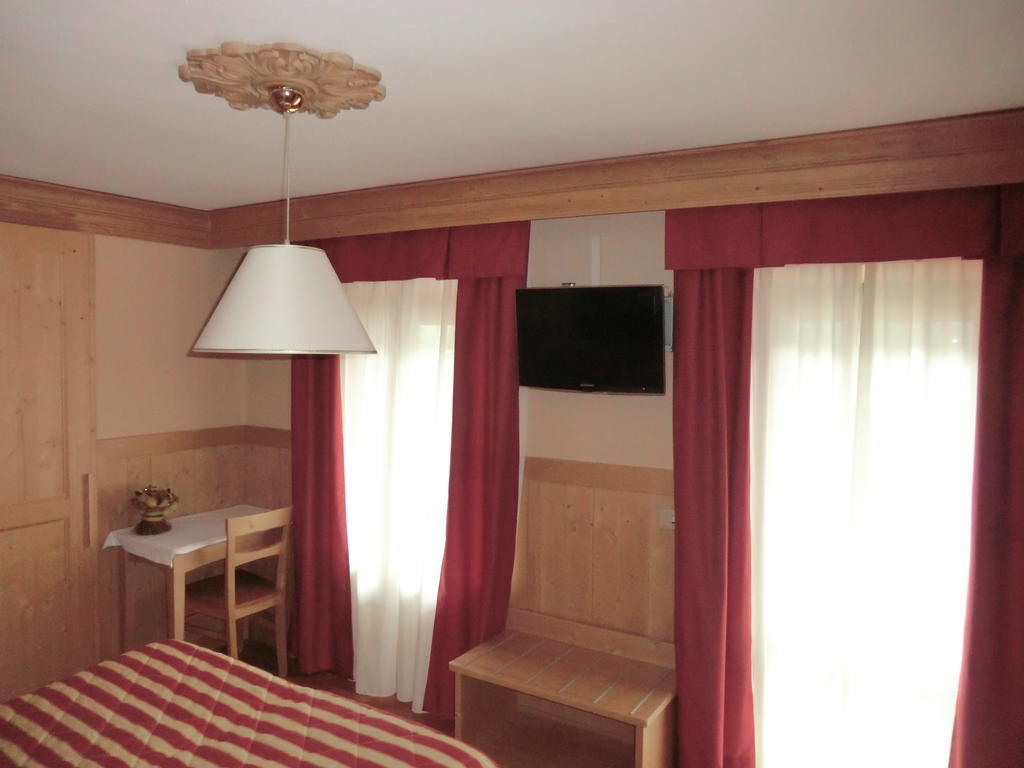 Albergo Garni Ajarnola Auronzo di Cadore Cameră foto