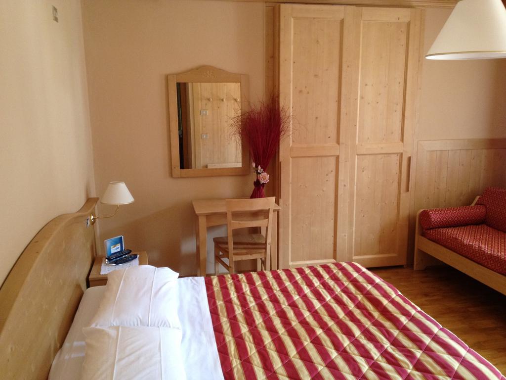 Albergo Garni Ajarnola Auronzo di Cadore Cameră foto